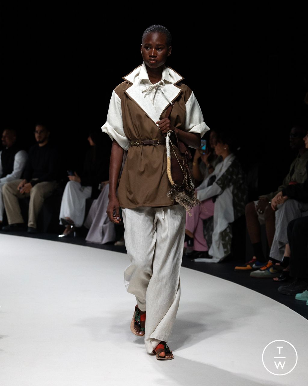 Fashion Week Paris Spring/Summer 2025 look 20 de la collection RBA New York - Saudi 100 menswear
