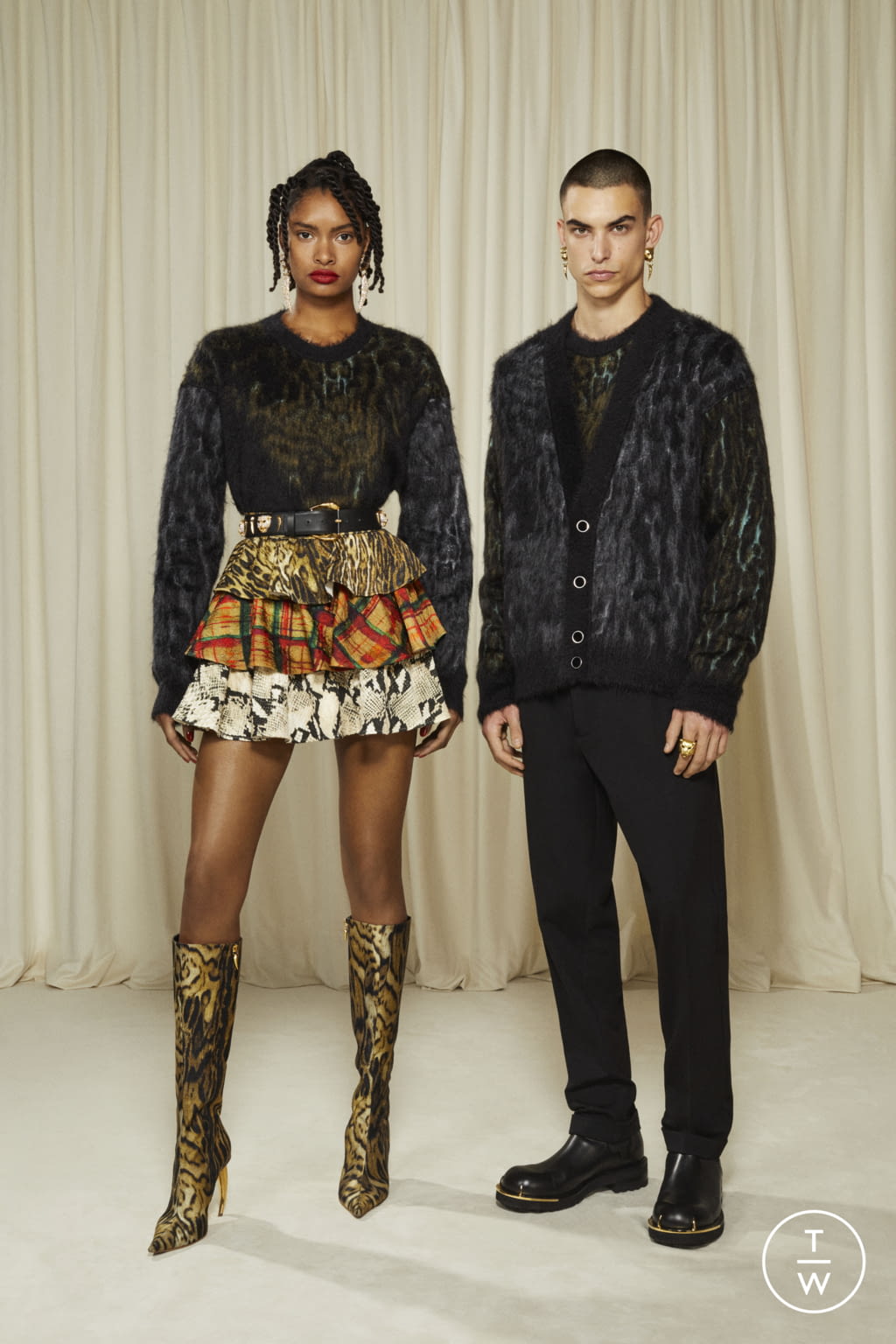 Fashion Week Milan Pre-Fall 2022 look 44 from the Roberto Cavalli collection 女装