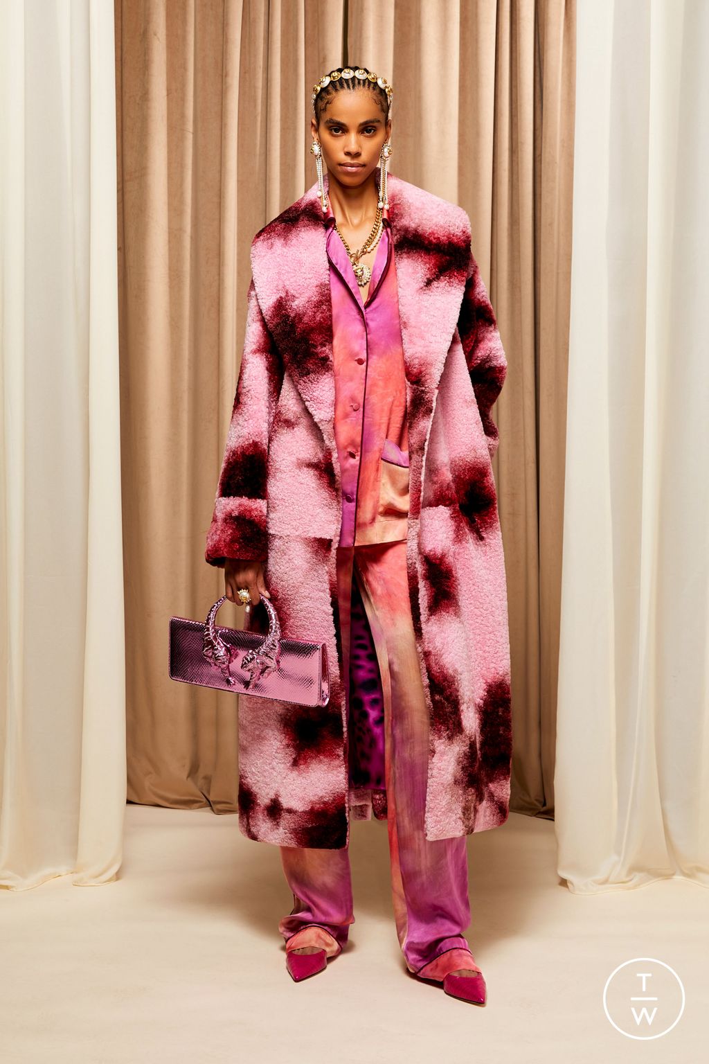 Fashion Week Milan Resort 2023 look 22 from the Roberto Cavalli collection womenswear
