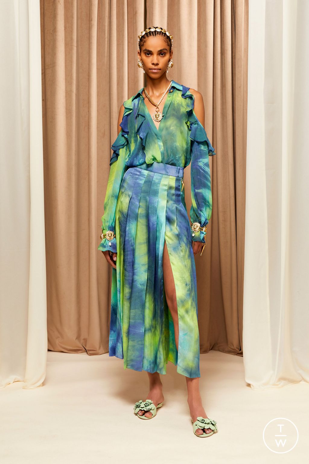 Fashion Week Milan Resort 2023 look 62 from the Roberto Cavalli collection 女装