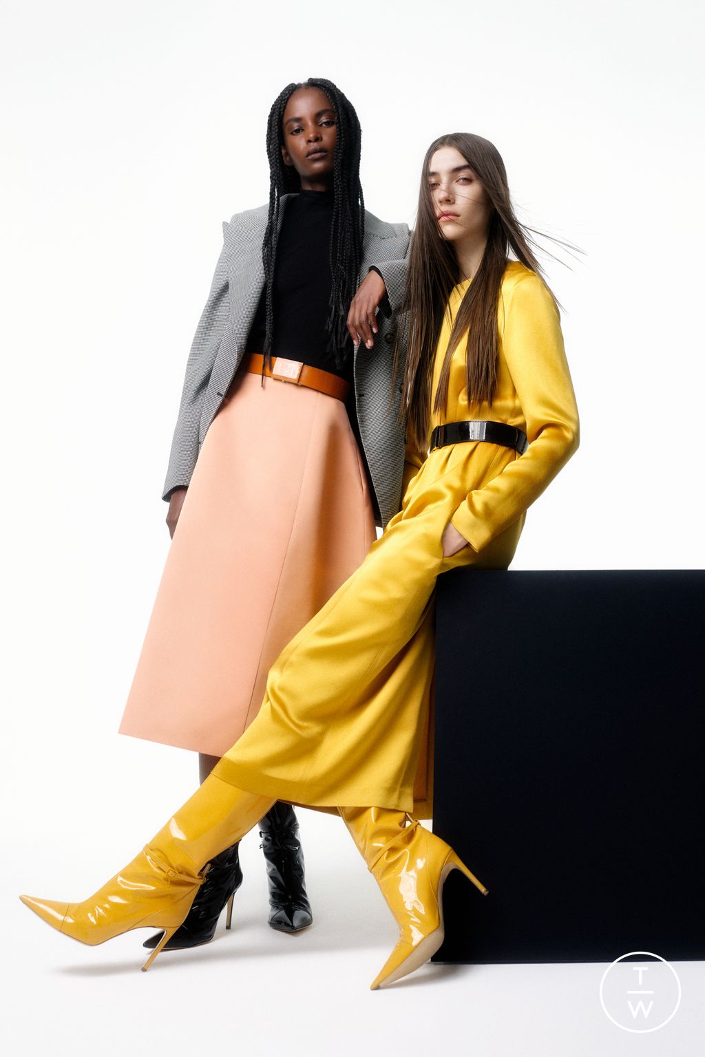 Fashion Week Paris Pre-Fall 2023 look 13 from the Rochas collection womenswear