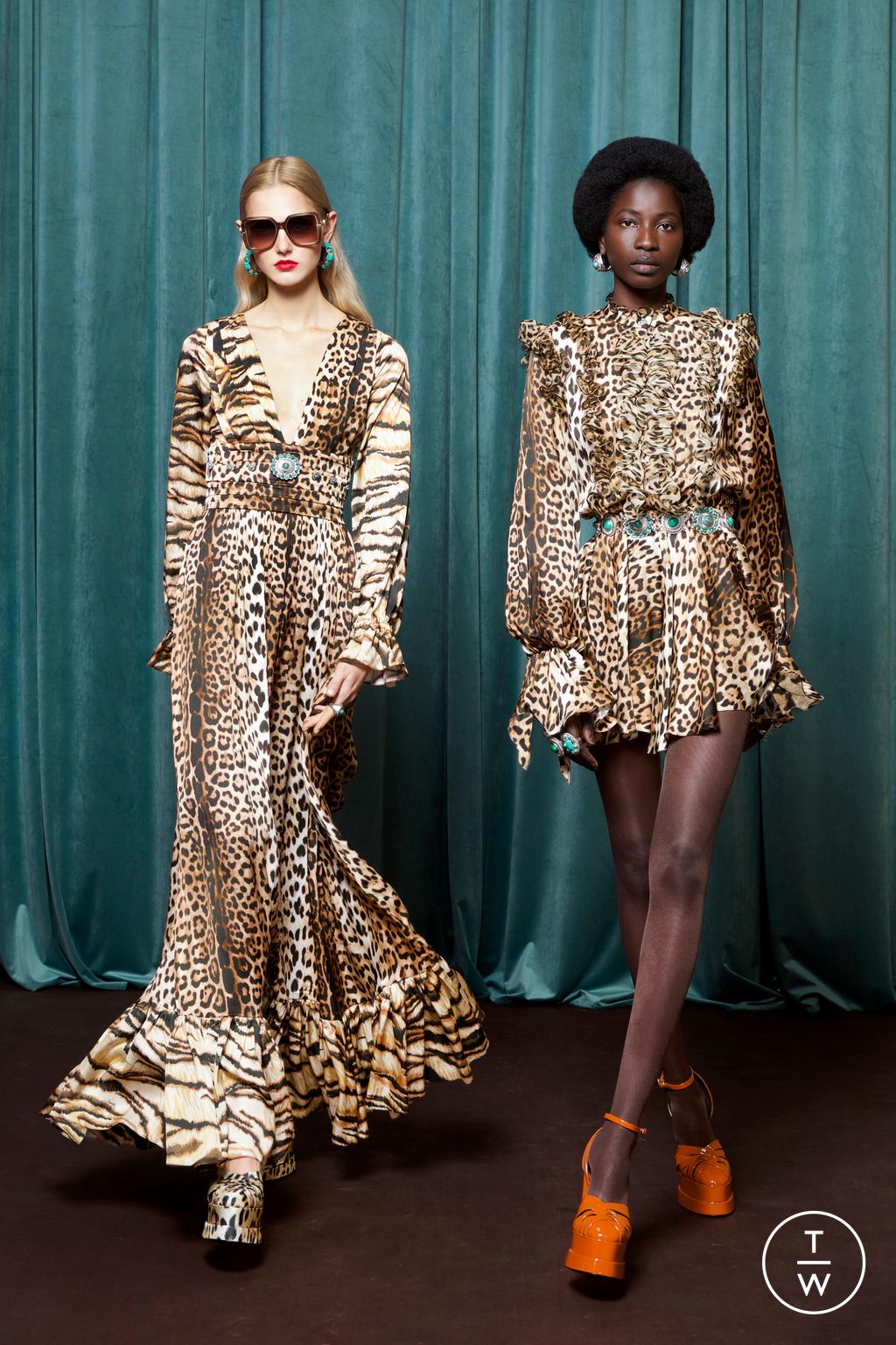 Fashion Week Milan Pre-Fall 2023 look 13 from the Roberto Cavalli collection 女装