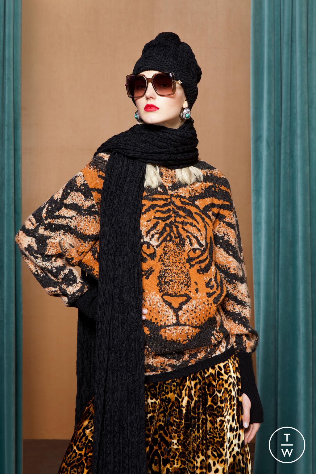 Fashion Week Milan Pre-Fall 2023 look 26 from the Roberto Cavalli collection 女装