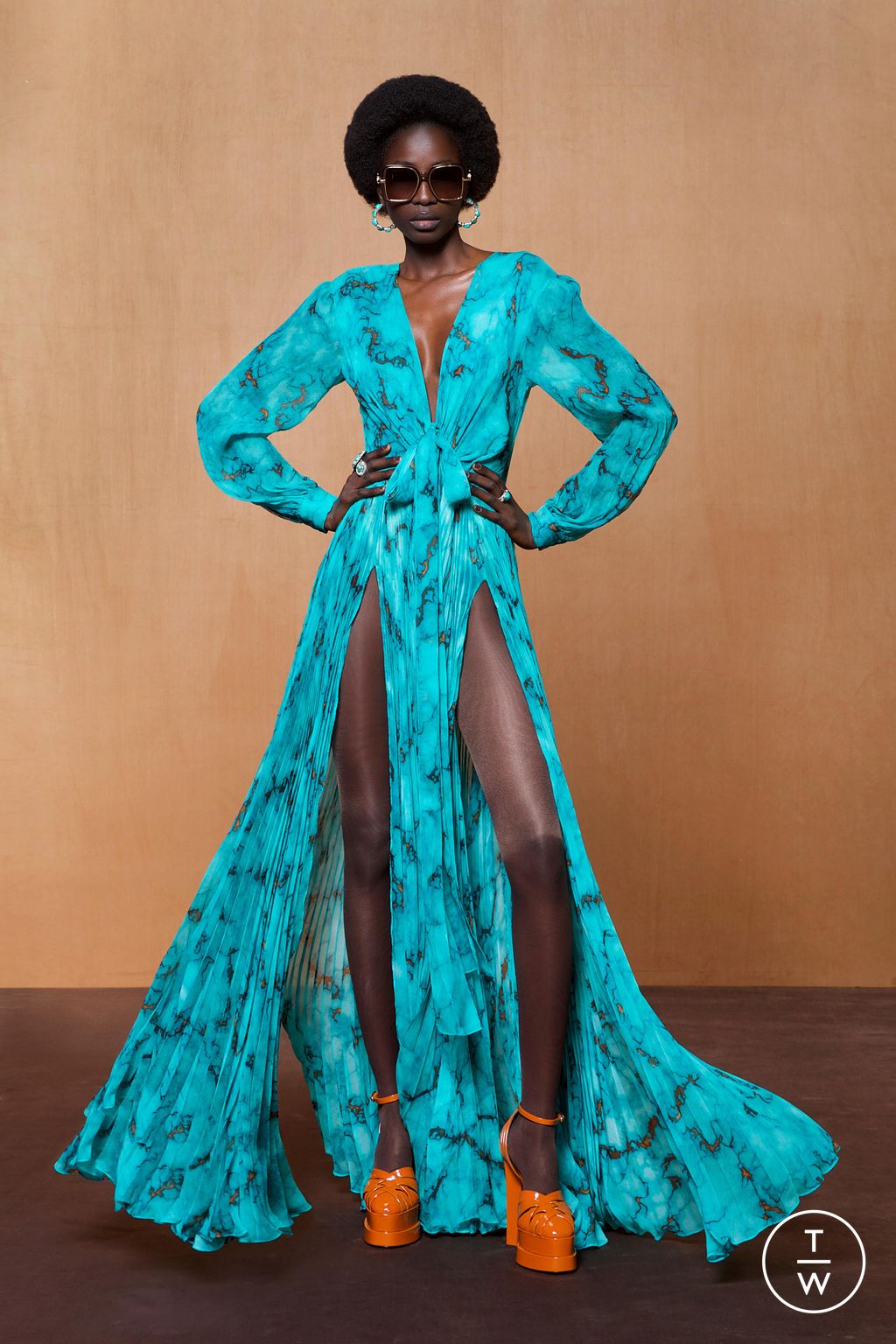 Fashion Week Milan Pre-Fall 2023 look 28 from the Roberto Cavalli collection 女装
