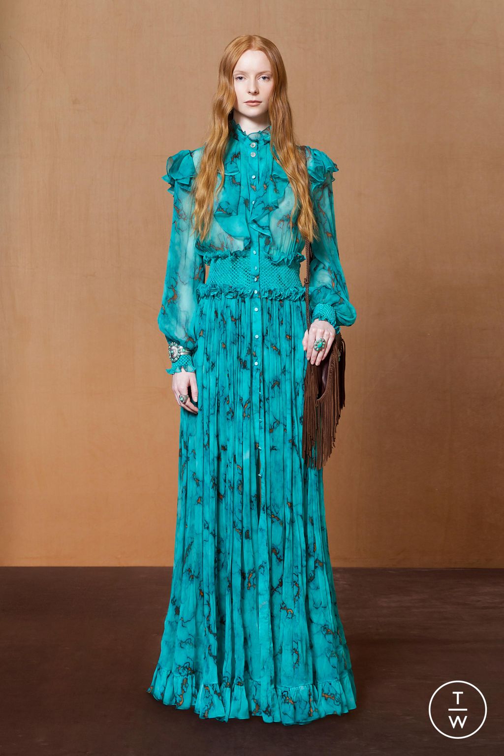 Fashion Week Milan Pre-Fall 2023 look 39 from the Roberto Cavalli collection 女装