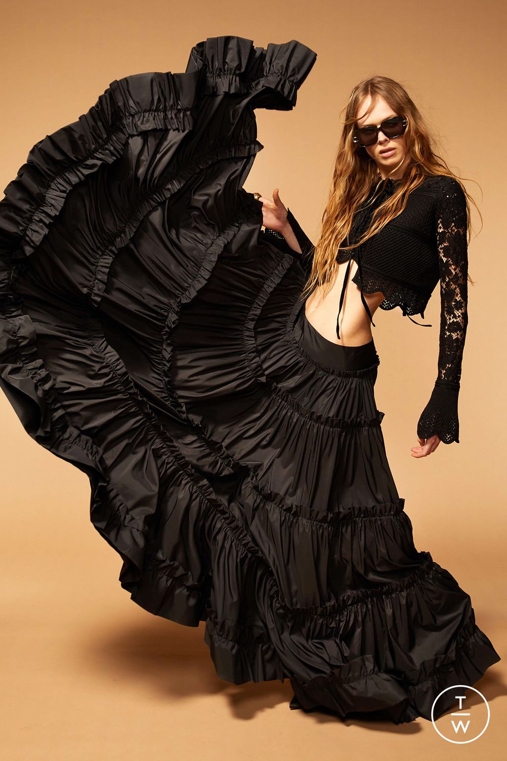 Fashion Week Milan Resort 2024 look 1 de la collection Roberto Cavalli womenswear