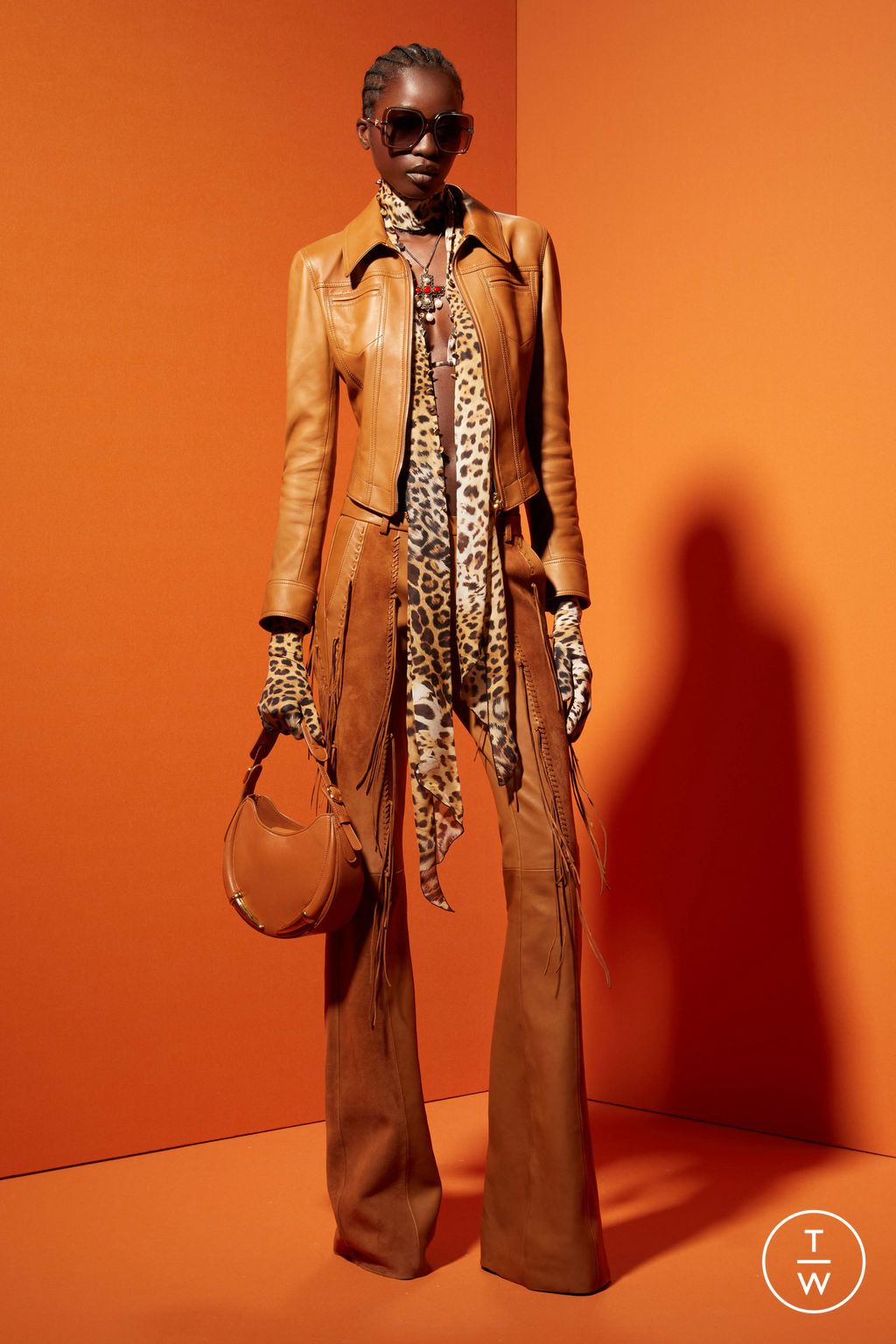 Fashion Week Milan Resort 2024 look 31 from the Roberto Cavalli collection 女装