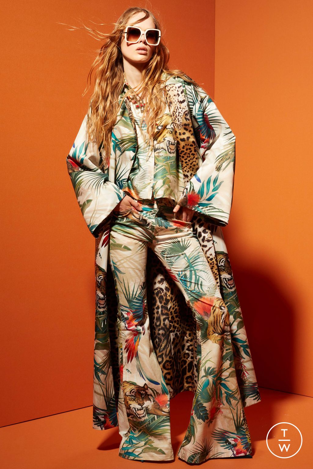 Fashion Week Milan Resort 2024 look 36 from the Roberto Cavalli collection 女装