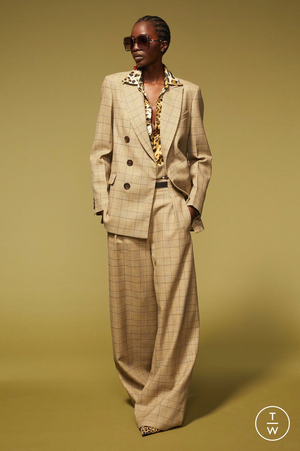Fashion Week Milan Resort 2024 look 37 from the Roberto Cavalli collection 女装
