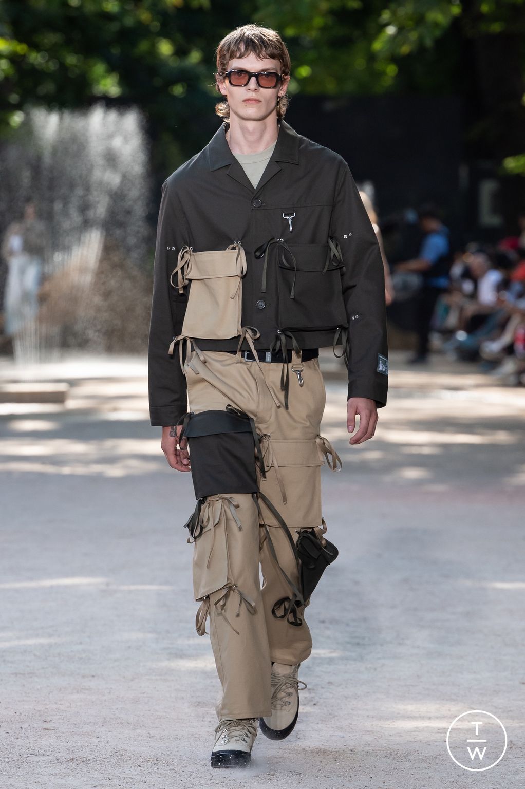 Fashion Week Paris Spring/Summer 2023 look 10 from the Reese Cooper collection 男装