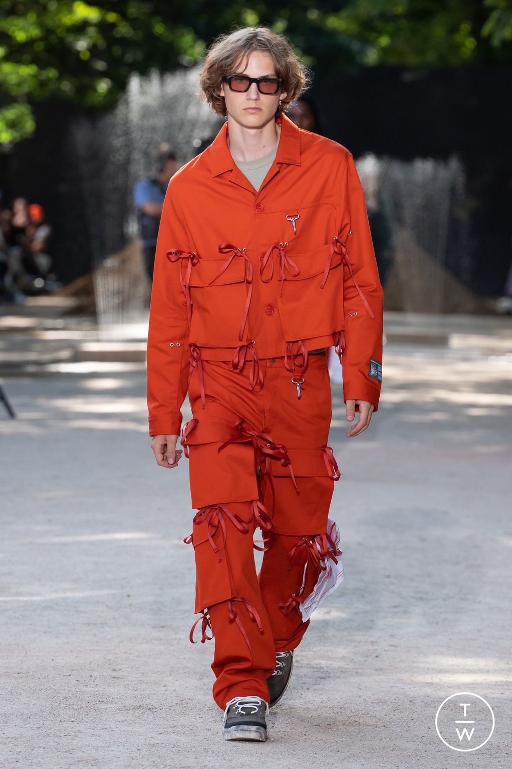 Fashion Week Paris Spring/Summer 2023 look 15 from the Reese Cooper collection 男装