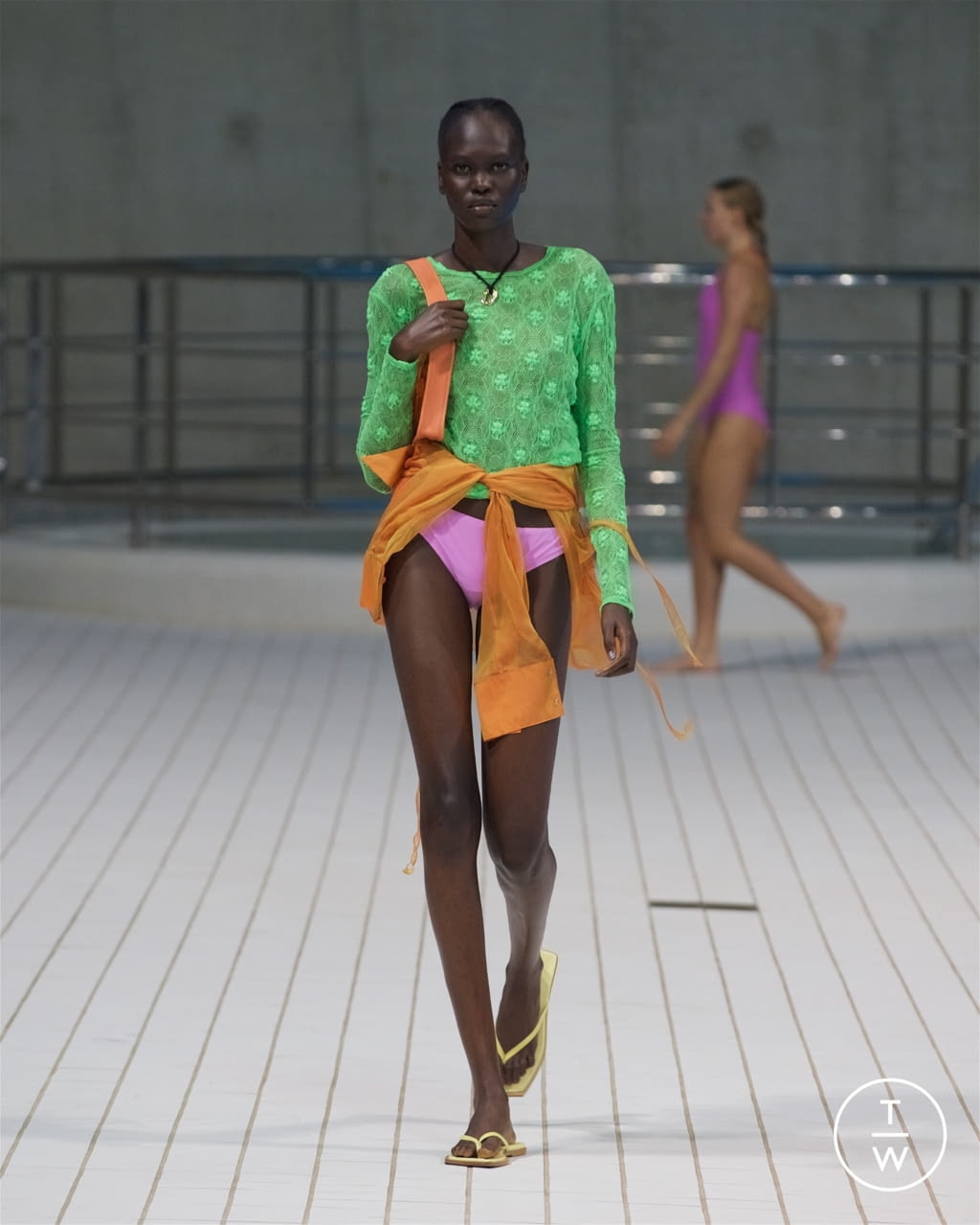 Fashion Week London Spring/Summer 2022 look 1 from the Rejina Pyo collection 女装