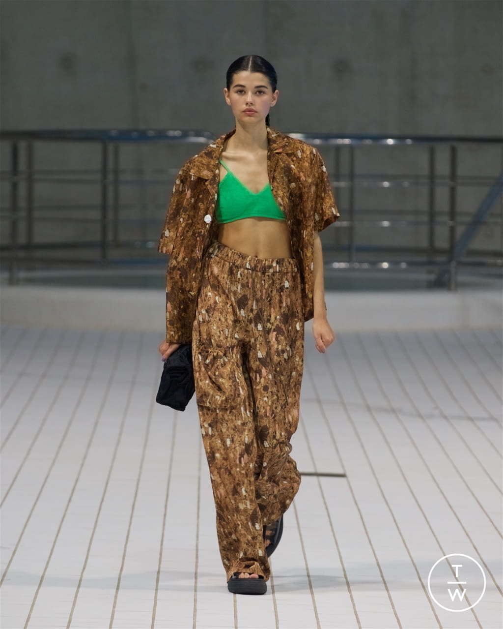 Fashion Week London Spring/Summer 2022 look 9 from the Rejina Pyo collection womenswear