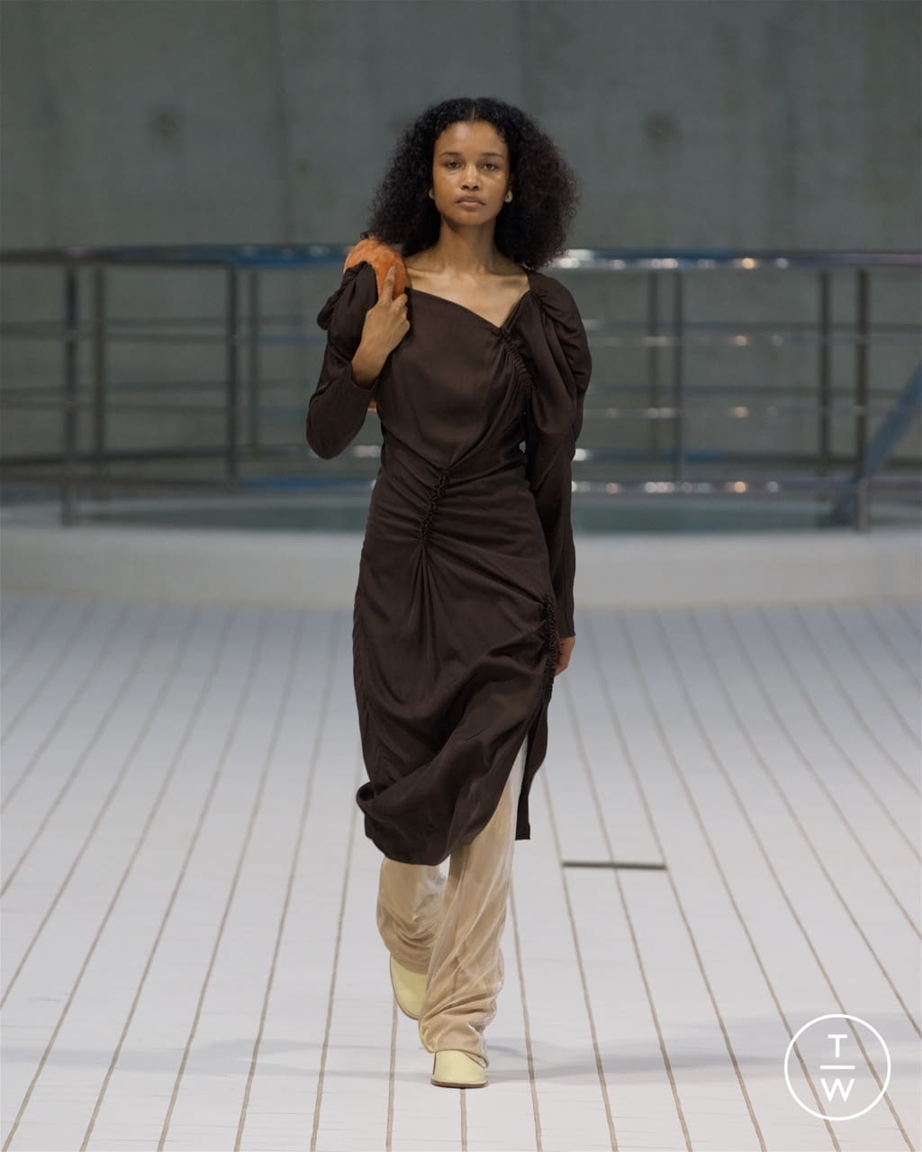 Fashion Week London Spring/Summer 2022 look 21 from the Rejina Pyo collection womenswear