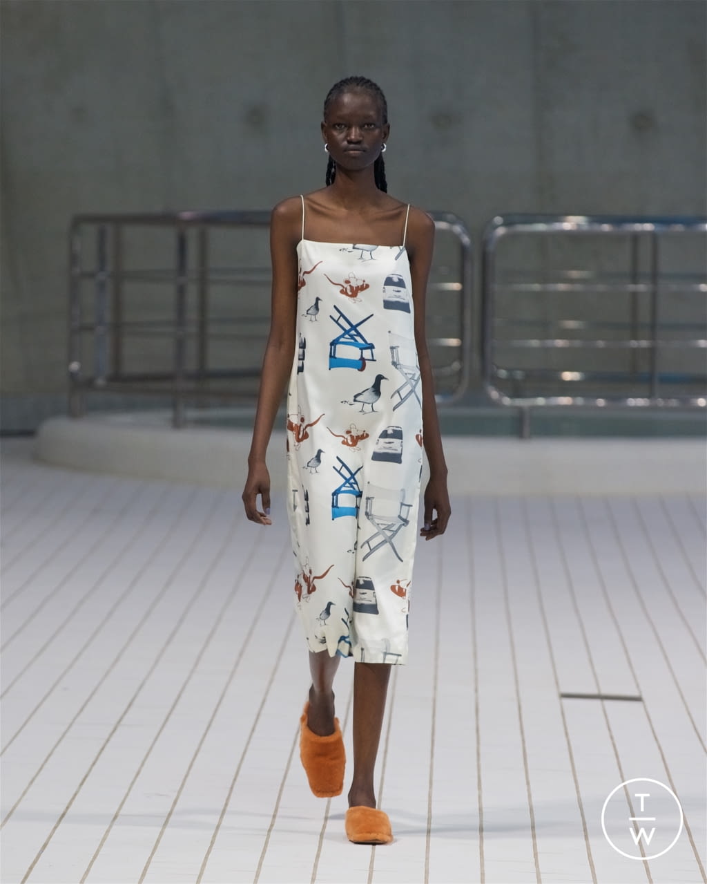 Fashion Week London Spring/Summer 2022 look 33 from the Rejina Pyo collection 女装