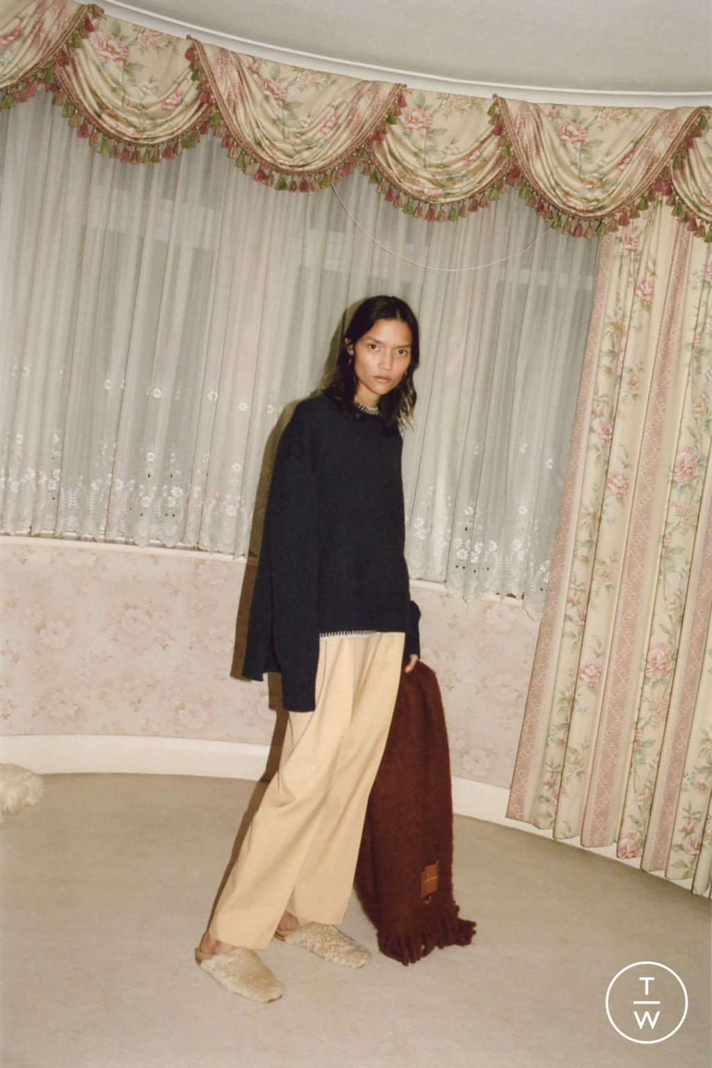 Fashion Week London Pre-Fall 2021 look 7 from the Rejina Pyo collection 女装