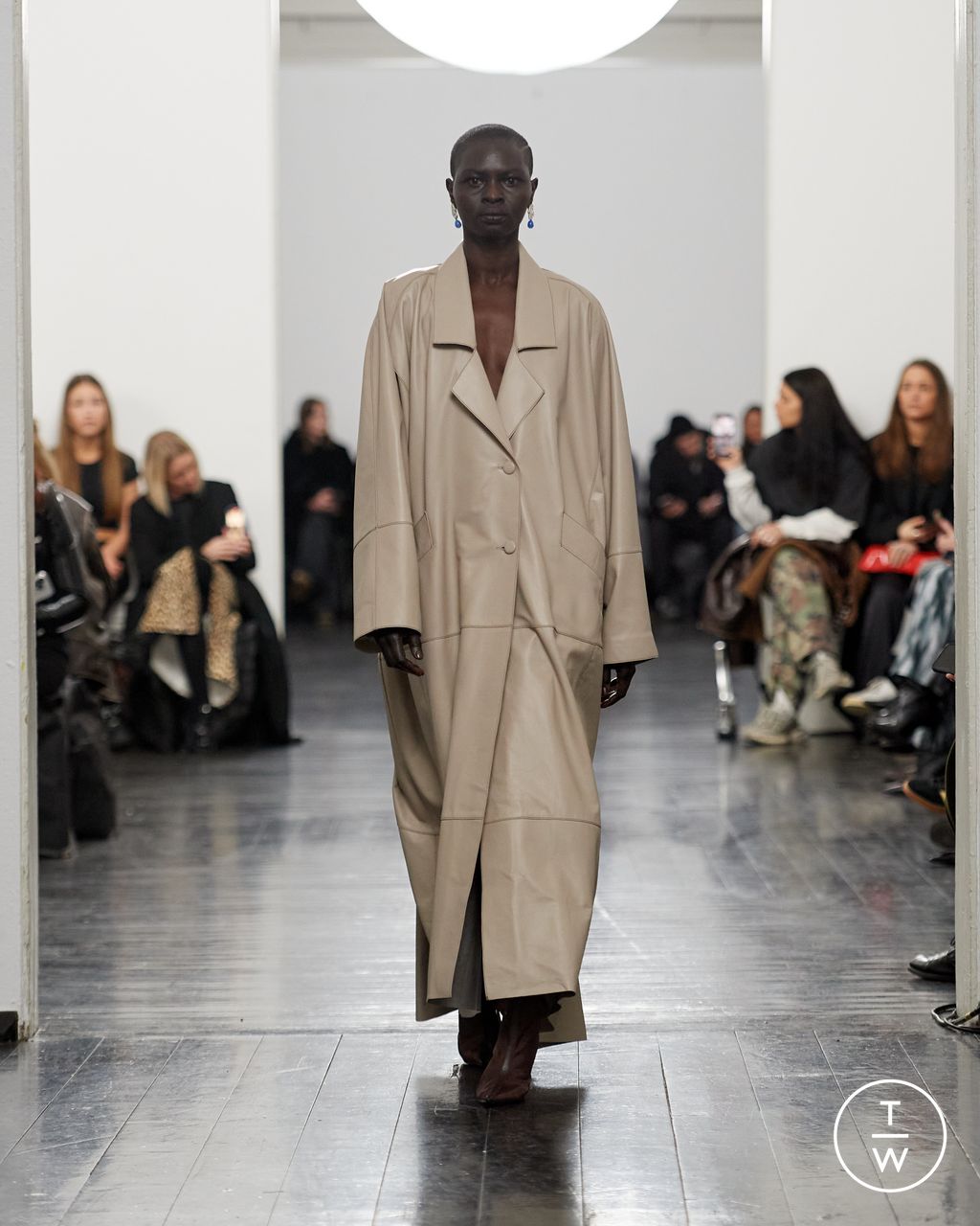 Fashion Week Copenhagen Fall/Winter 2024 look 3 de la collection REMAIN womenswear