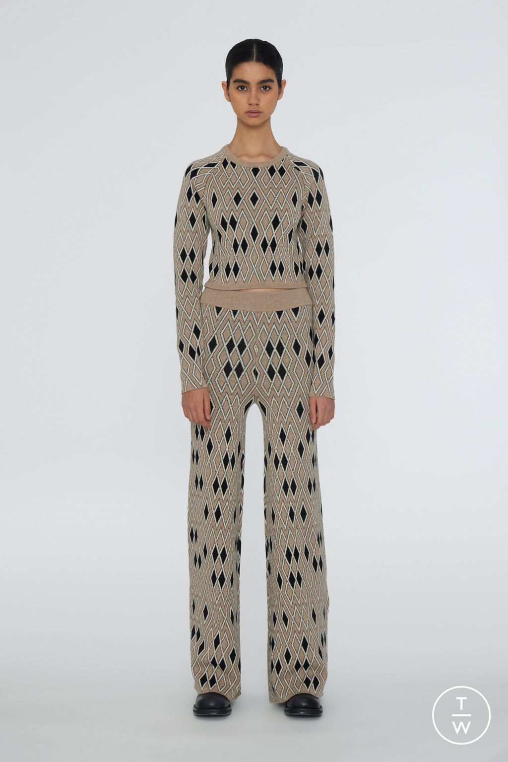 Fashion Week Copenhagen Pre-Fall 2023 look 1 from the REMAIN collection 女装