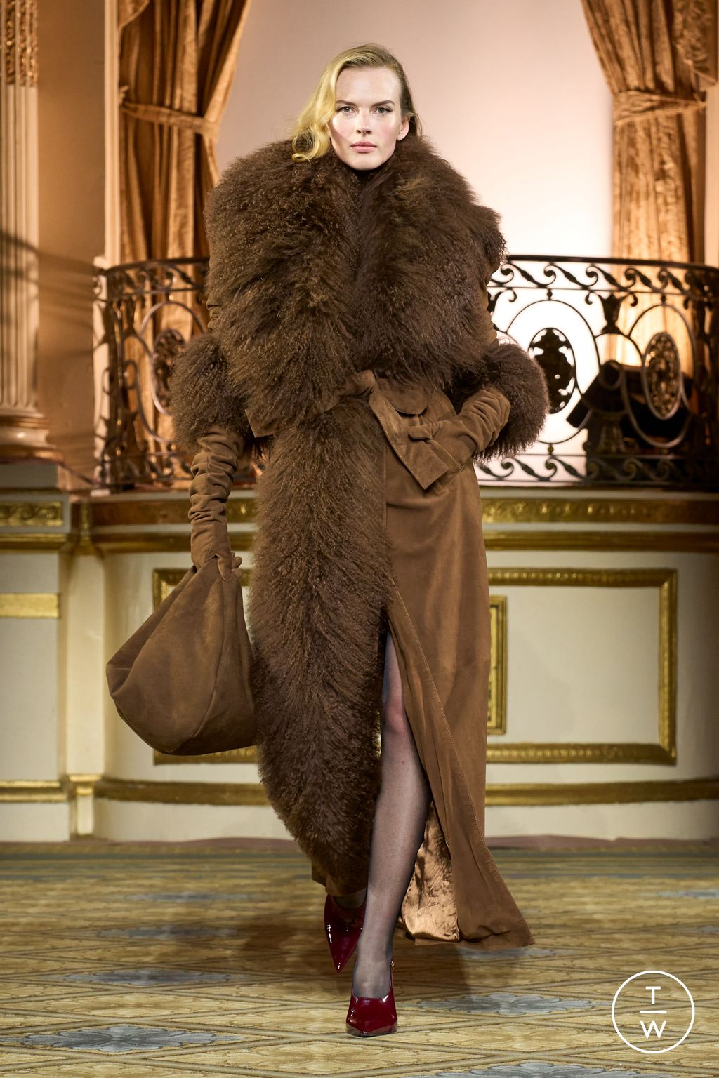 Fashion Week New York Fall/Winter 2024 look 24 from the Retrofête collection womenswear