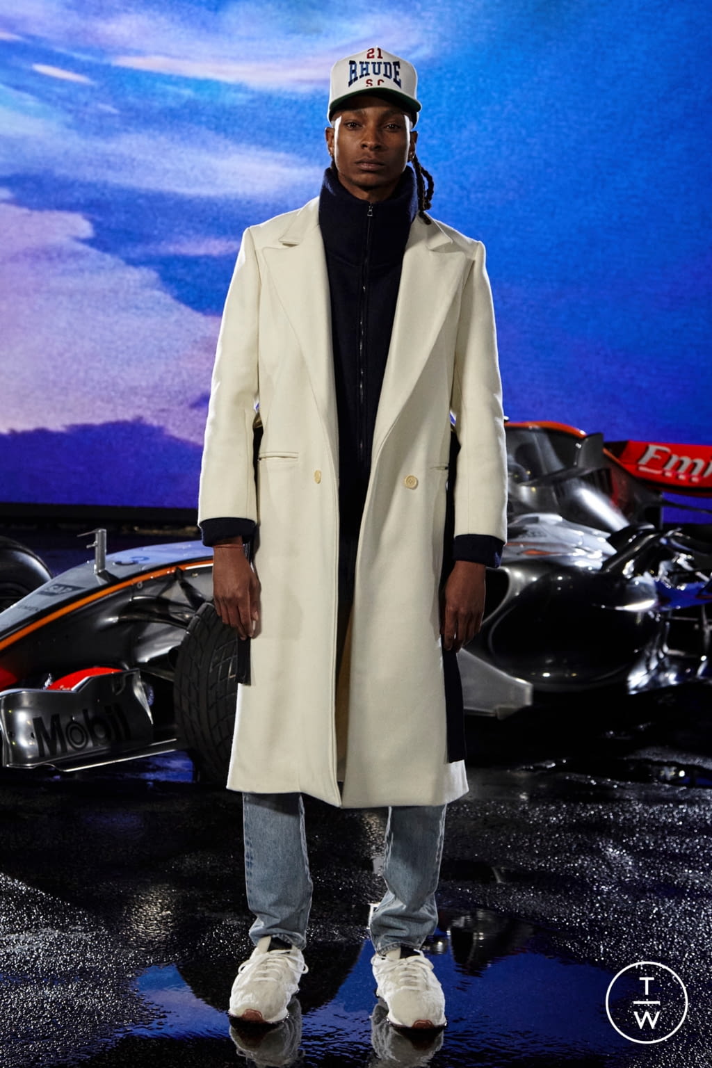 Fashion Week Paris Fall/Winter 2021 look 16 from the Rhude collection menswear
