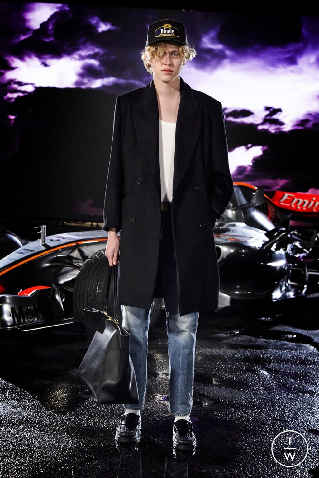 Fashion Week Paris Fall/Winter 2021 look 23 from the Rhude collection 男装