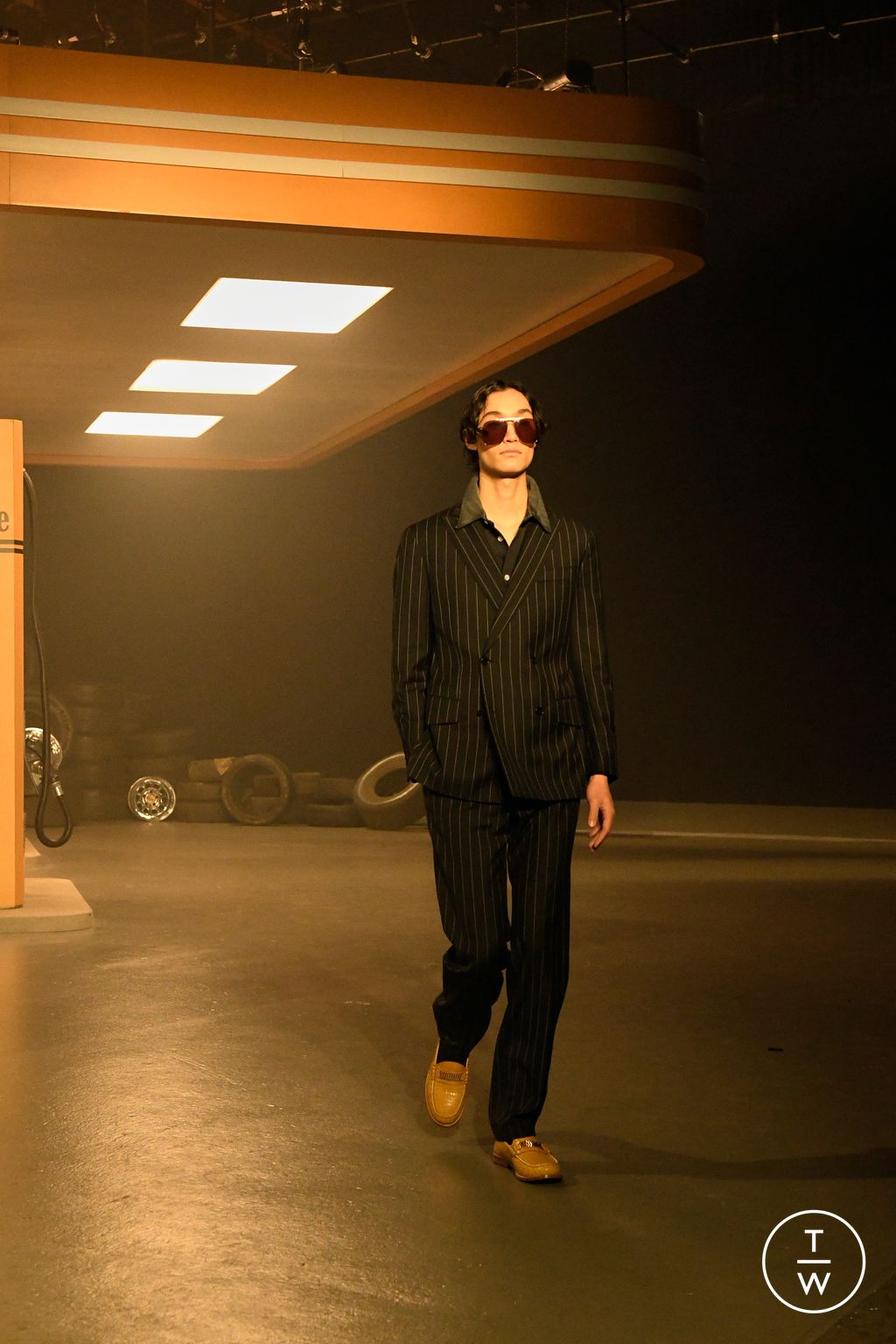 Fashion Week Paris Fall/Winter 2023 look 20 from the Rhude collection 男装