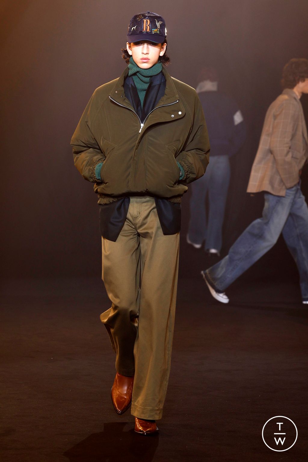 Fashion Week Paris Fall/Winter 2024 look 6 from the Rhude collection 男装