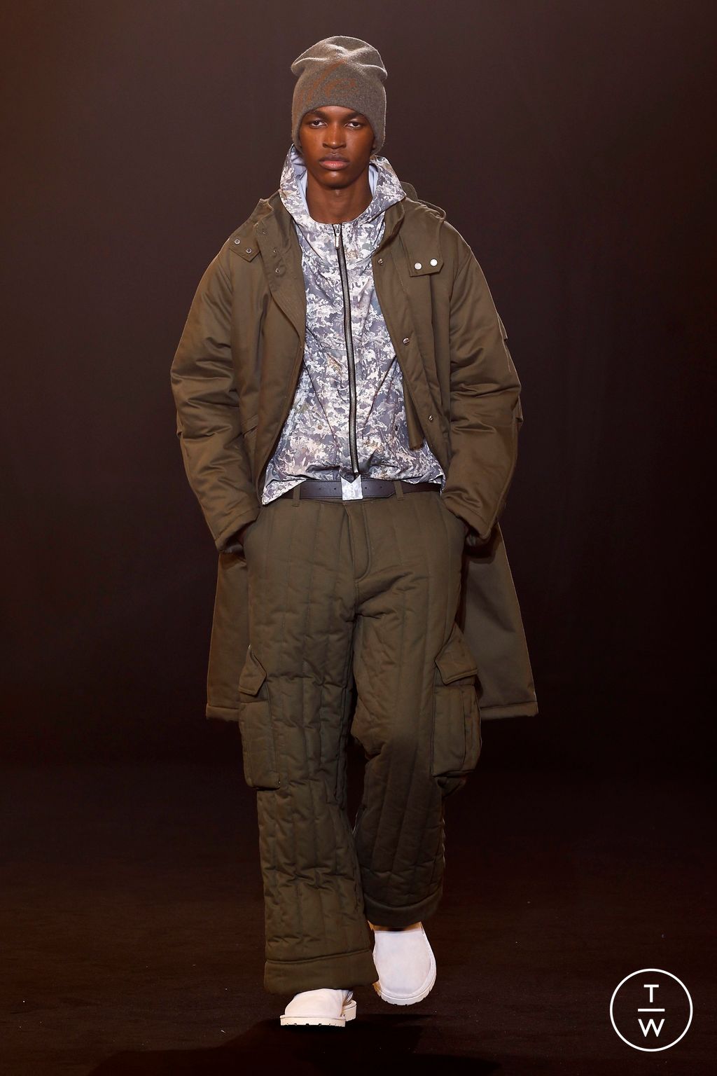 Fashion Week Paris Fall/Winter 2024 look 11 from the Rhude collection menswear