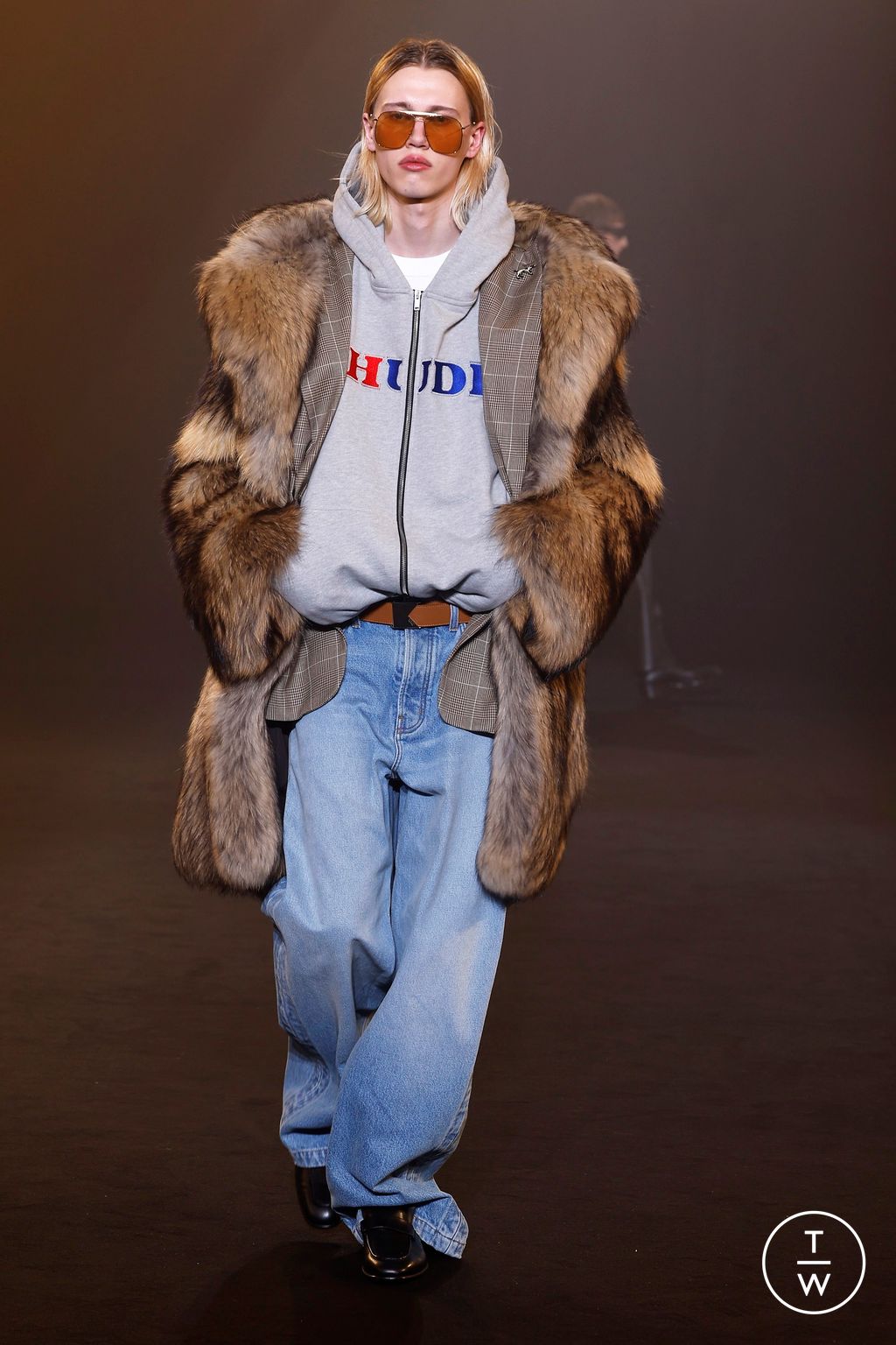 Fashion Week Paris Fall/Winter 2024 look 20 from the Rhude collection 男装