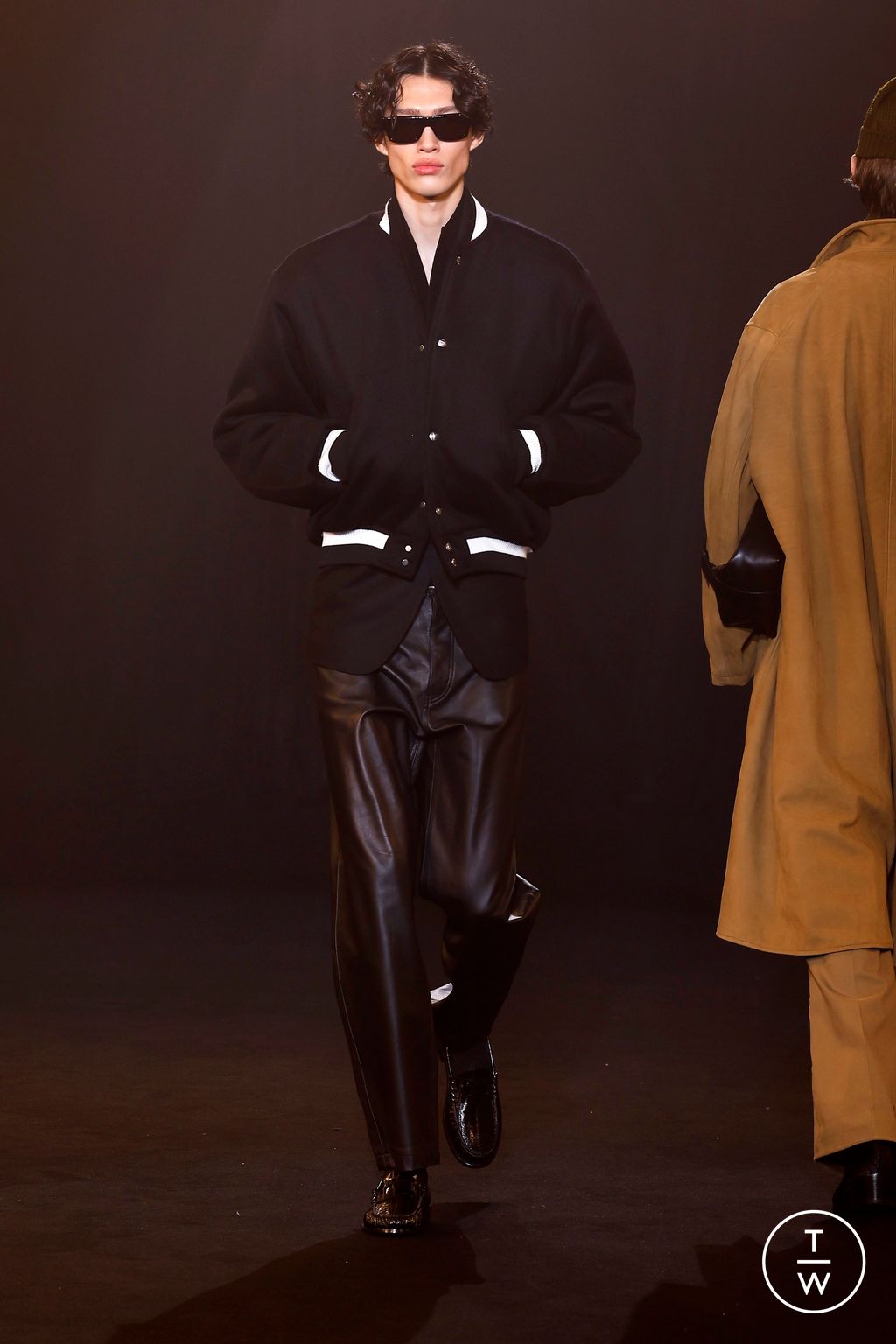 Fashion Week Paris Fall/Winter 2024 look 28 from the Rhude collection 男装