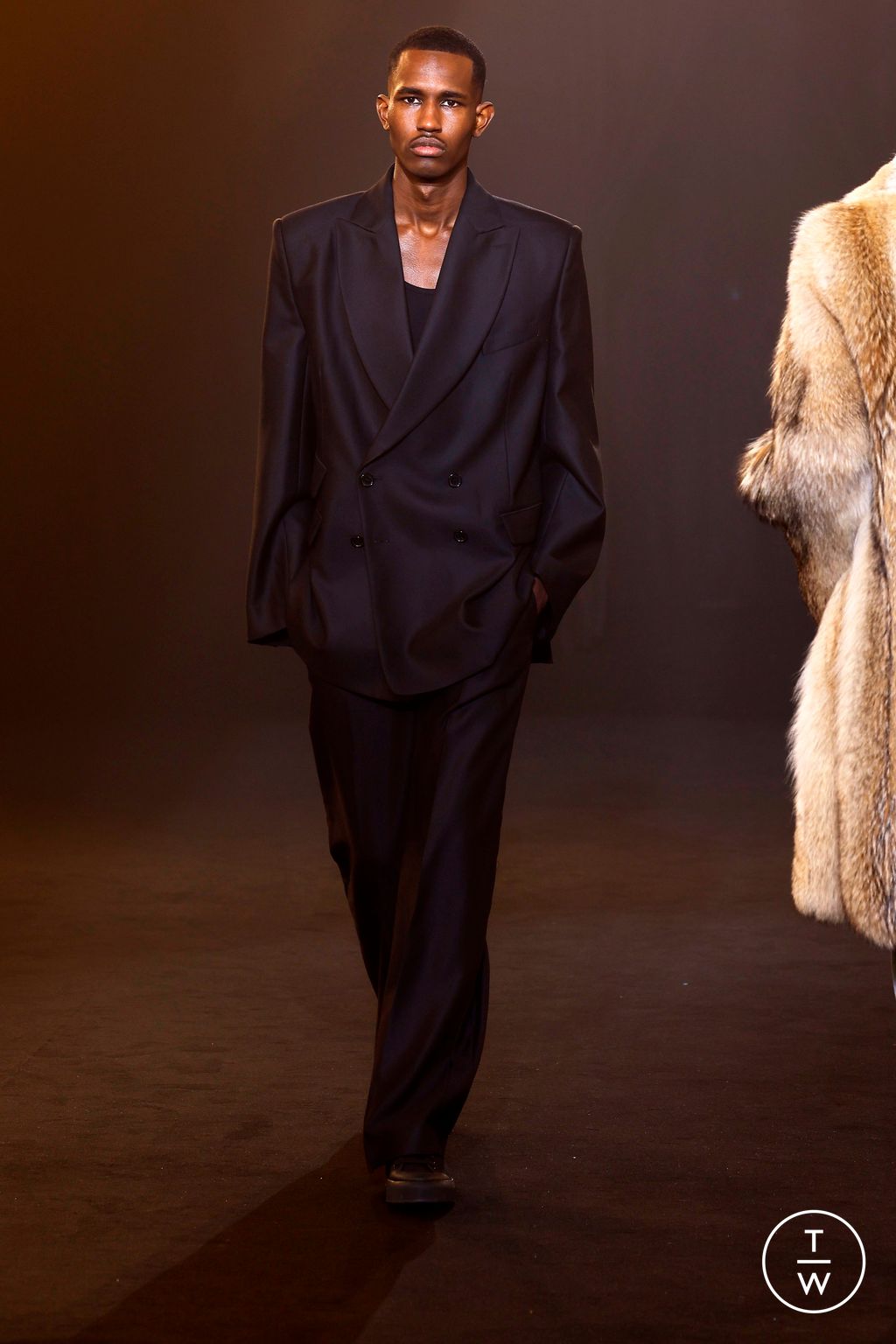 Fashion Week Paris Fall/Winter 2024 look 37 de la collection Rhude menswear