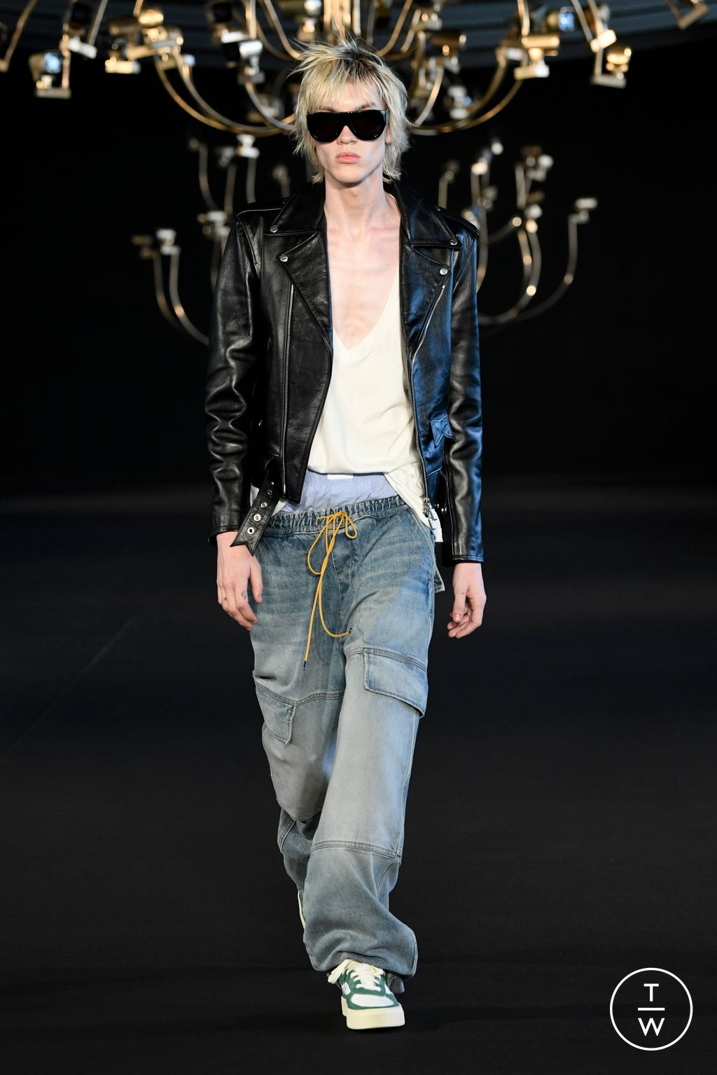 Fashion Week Paris Spring/Summer 2023 look 1 from the Rhude collection 男装