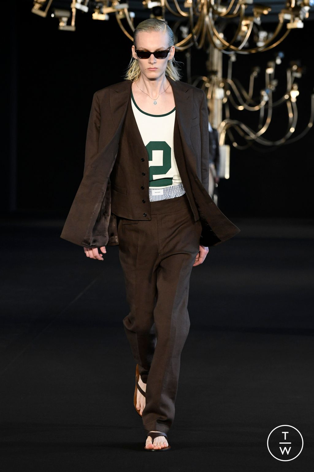 Fashion Week Paris Spring/Summer 2023 look 23 from the Rhude collection 男装