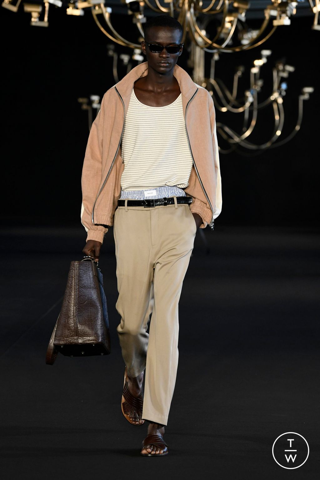 Fashion Week Paris Spring/Summer 2023 look 28 from the Rhude collection menswear