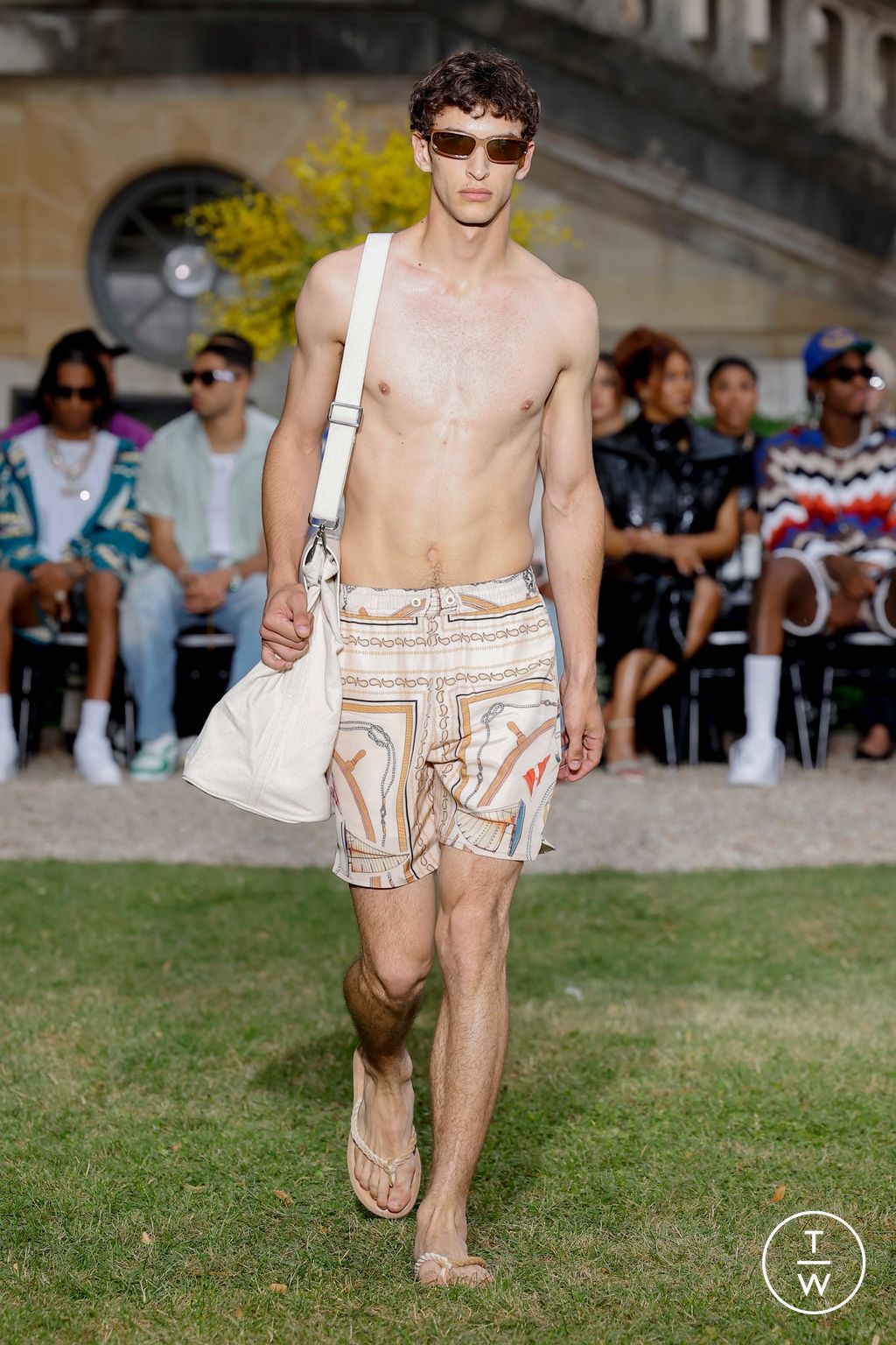 Fashion Week Paris Spring/Summer 2024 look 15 from the Rhude collection menswear