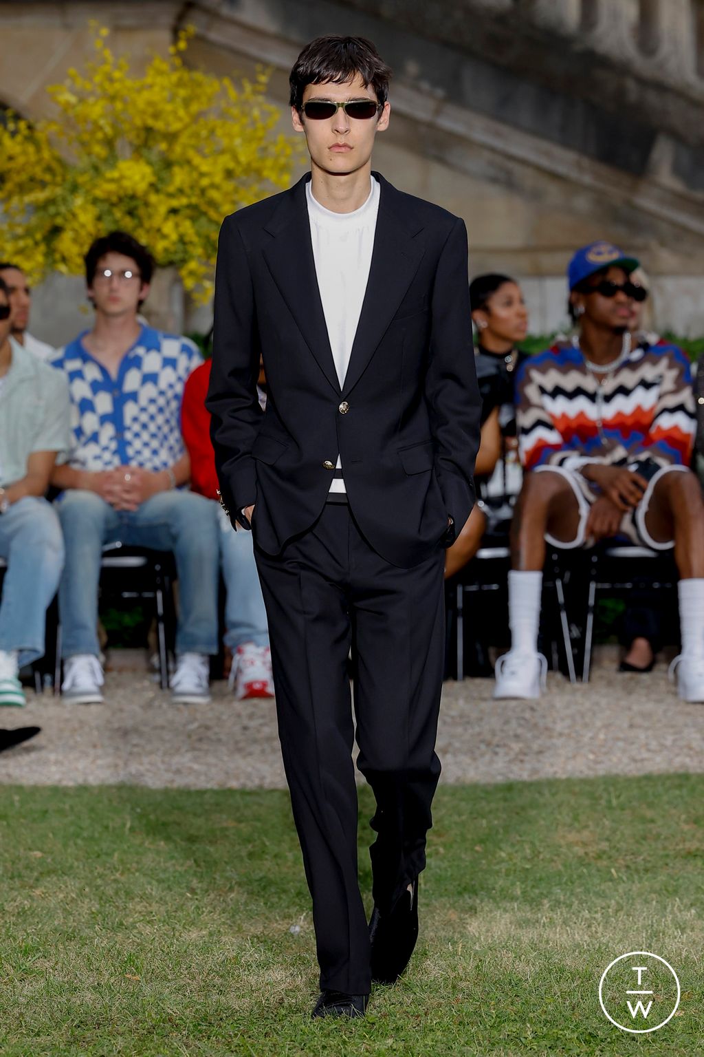 Fashion Week Paris Spring/Summer 2024 look 29 from the Rhude collection 男装