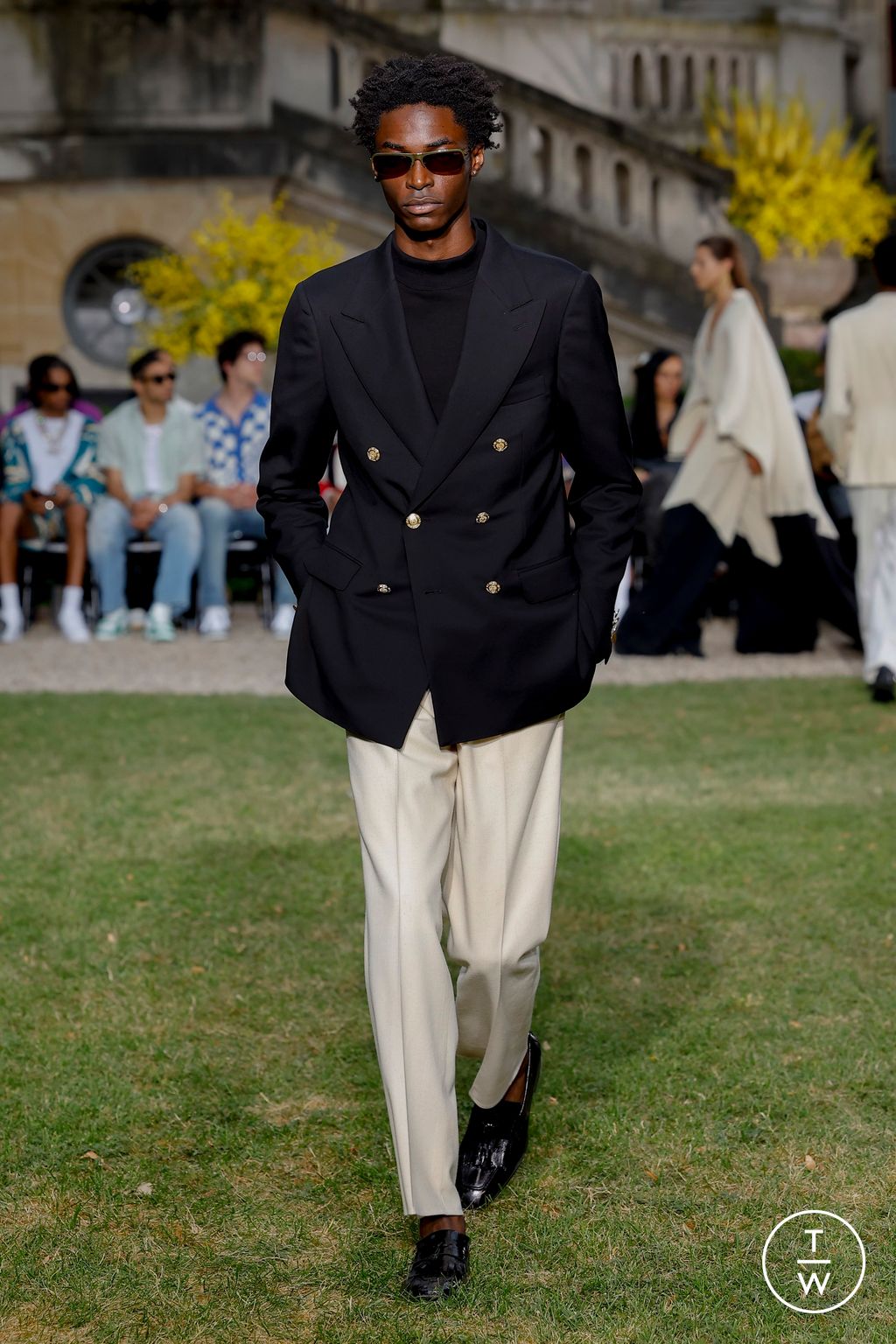 Fashion Week Paris Spring/Summer 2024 look 34 from the Rhude collection 男装