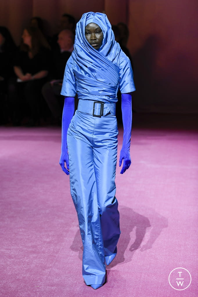 Fashion Week London Fall/Winter 2022 look 45 from the Richard Quinn collection womenswear