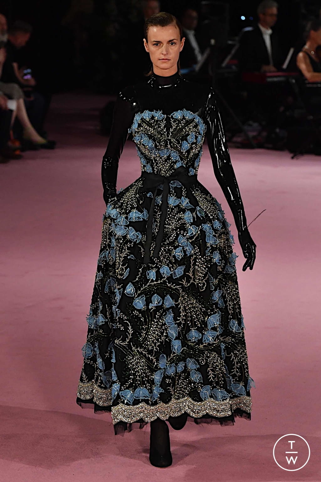 Fashion Week London Spring/Summer 2020 look 11 from the Richard Quinn collection 女装