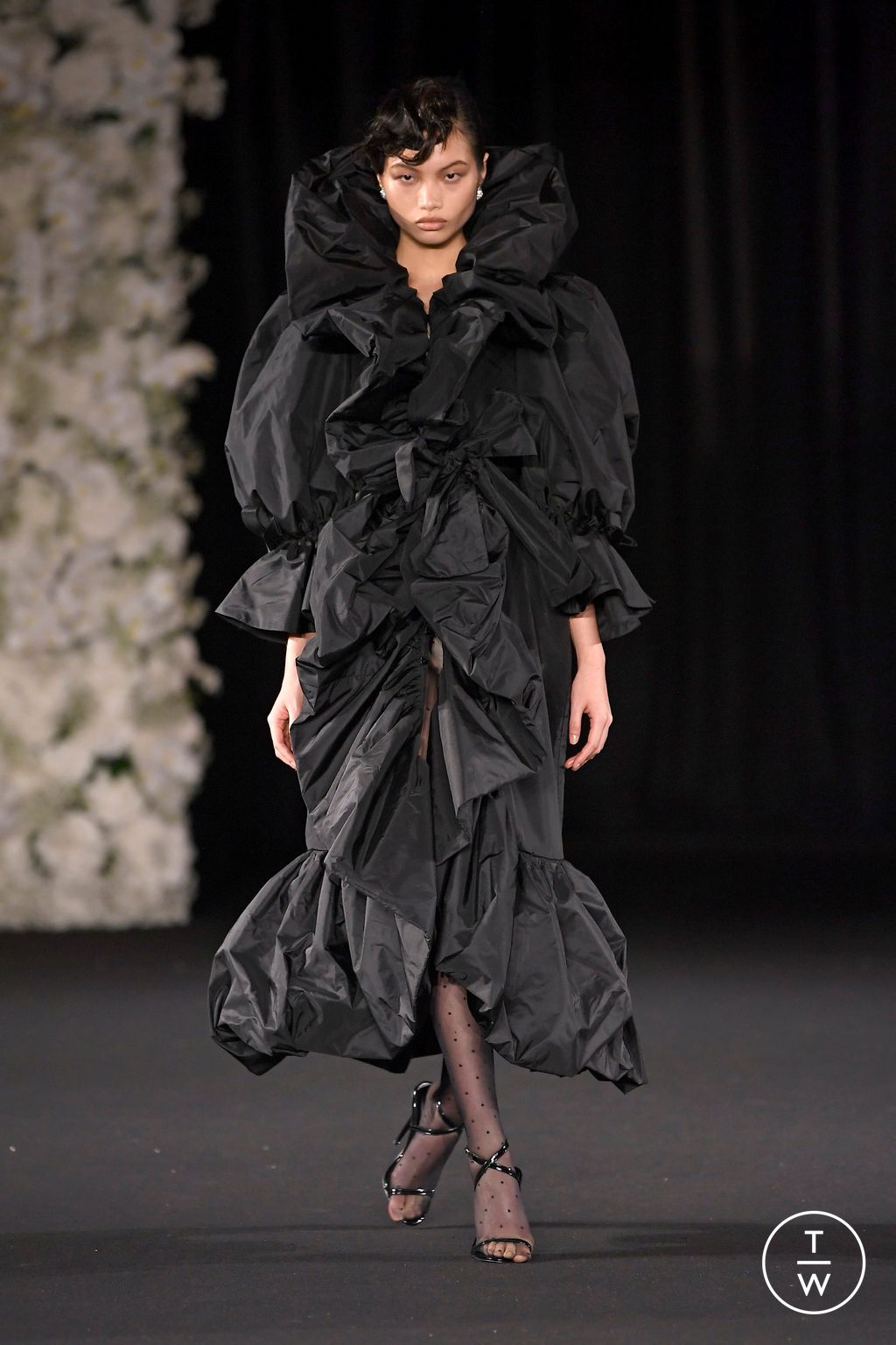 Fashion Week London Spring/Summer 2025 look 3 from the Richard Quinn collection womenswear