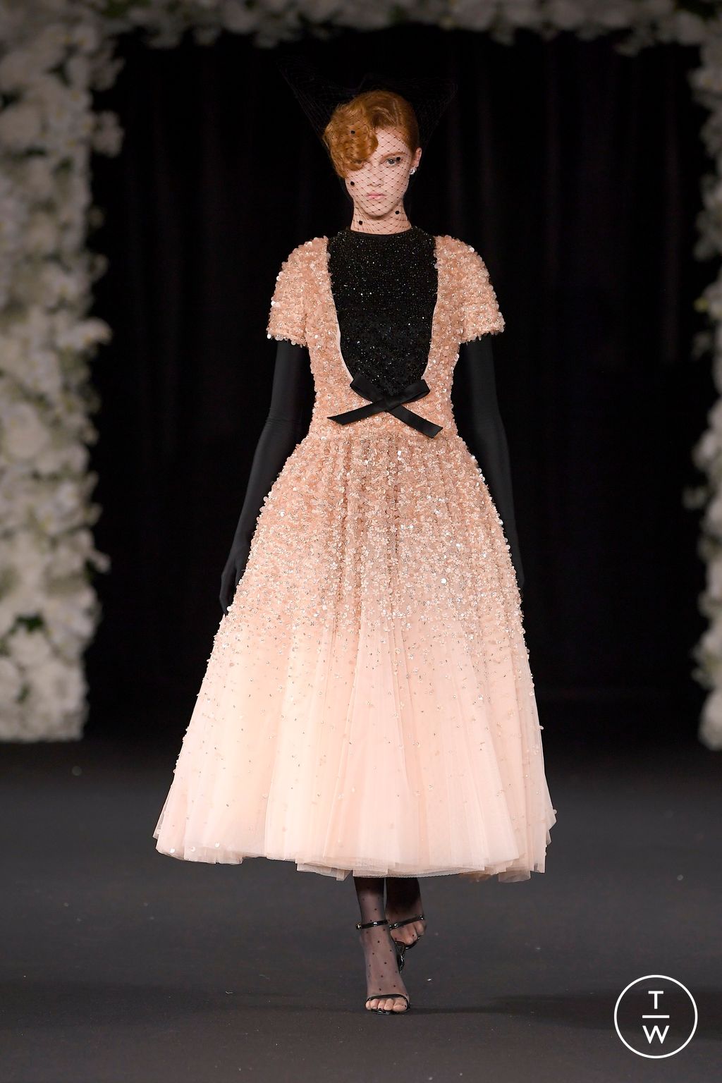 Fashion Week London Spring/Summer 2025 look 17 from the Richard Quinn collection womenswear