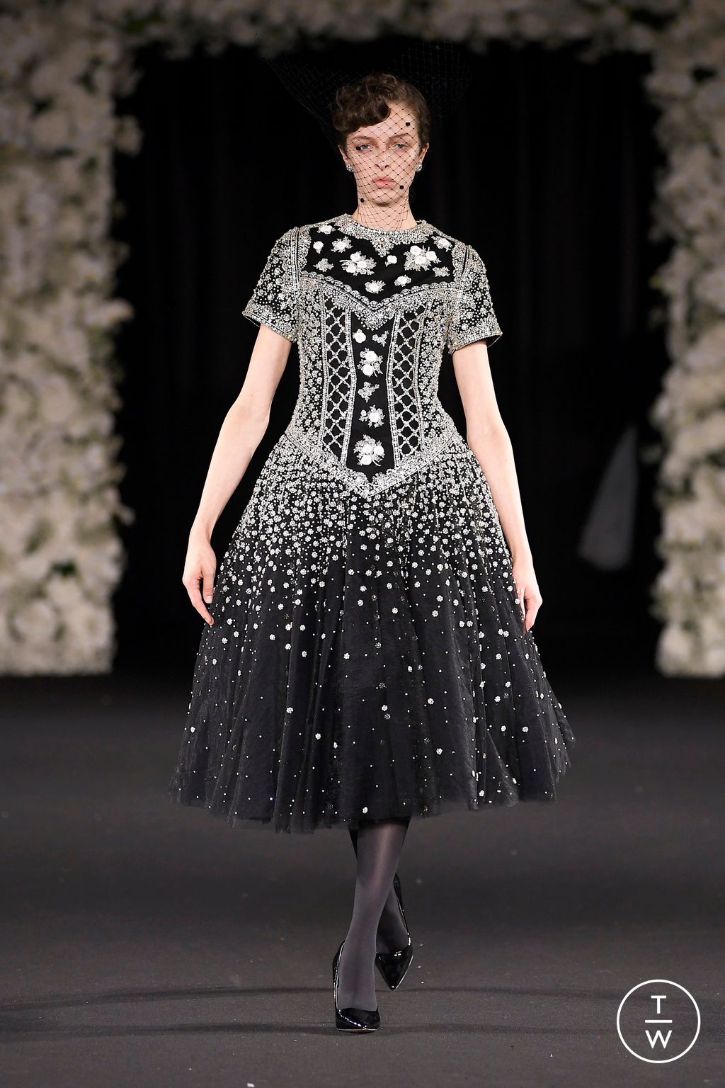 Fashion Week London Spring/Summer 2025 look 19 from the Richard Quinn collection womenswear