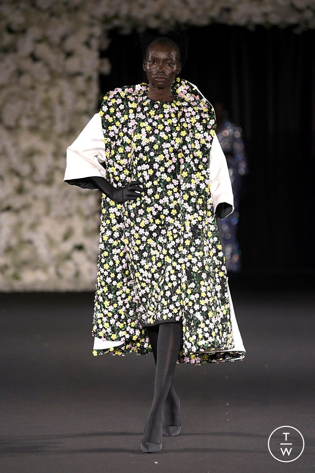 Fashion Week London Spring/Summer 2025 look 23 from the Richard Quinn collection womenswear