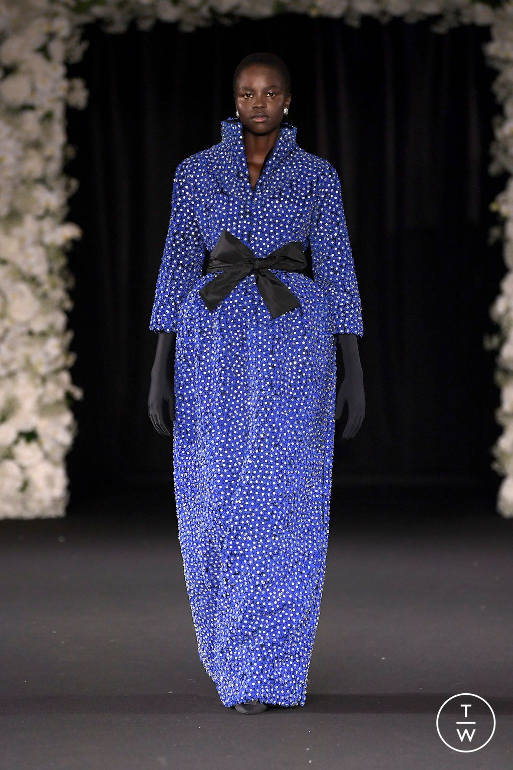 Fashion Week London Spring/Summer 2025 look 24 from the Richard Quinn collection 女装