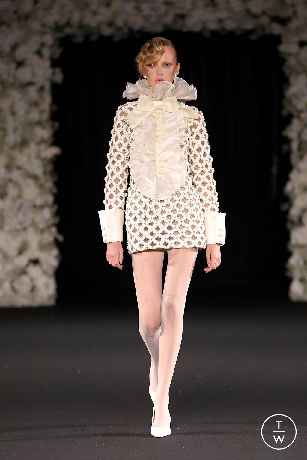 Fashion Week London Spring/Summer 2025 look 31 from the Richard Quinn collection 女装