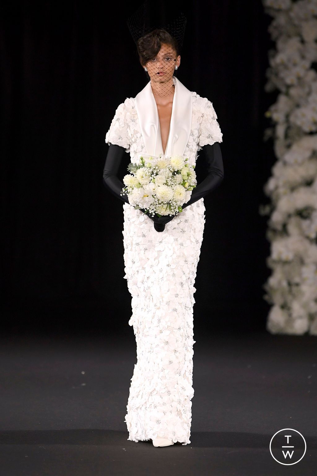 Fashion Week London Spring-Summer 2025 look 35 from the Richard Quinn collection womenswear