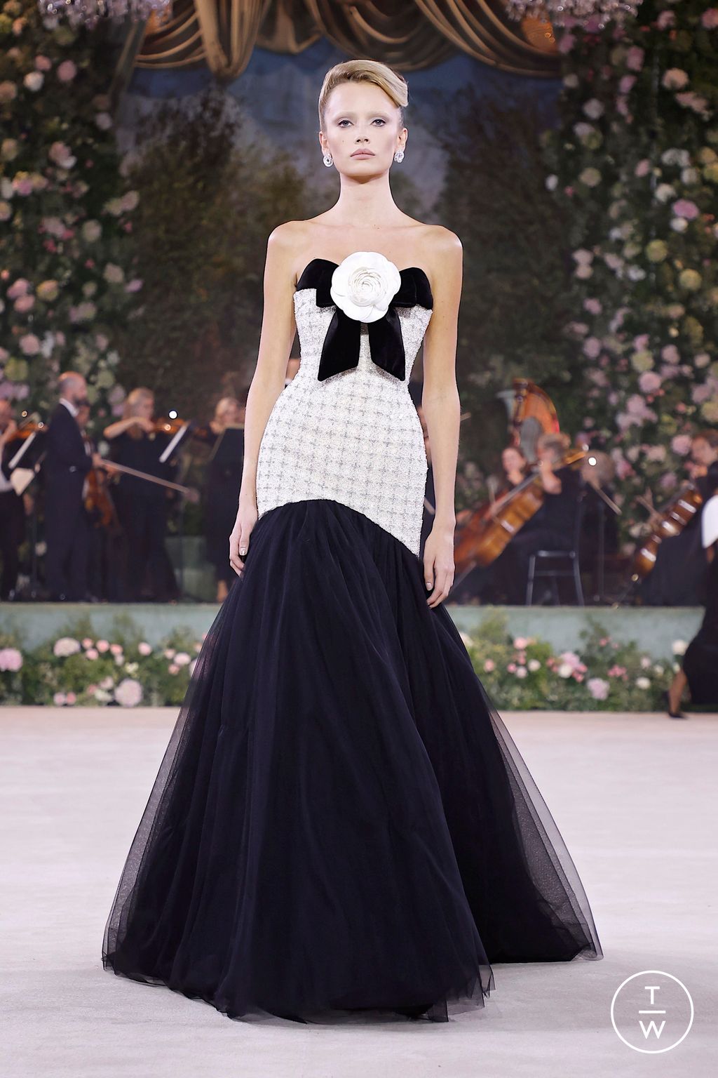 Fashion Week London Spring/Summer 2026 look 3 de la collection Richard Quinn womenswear