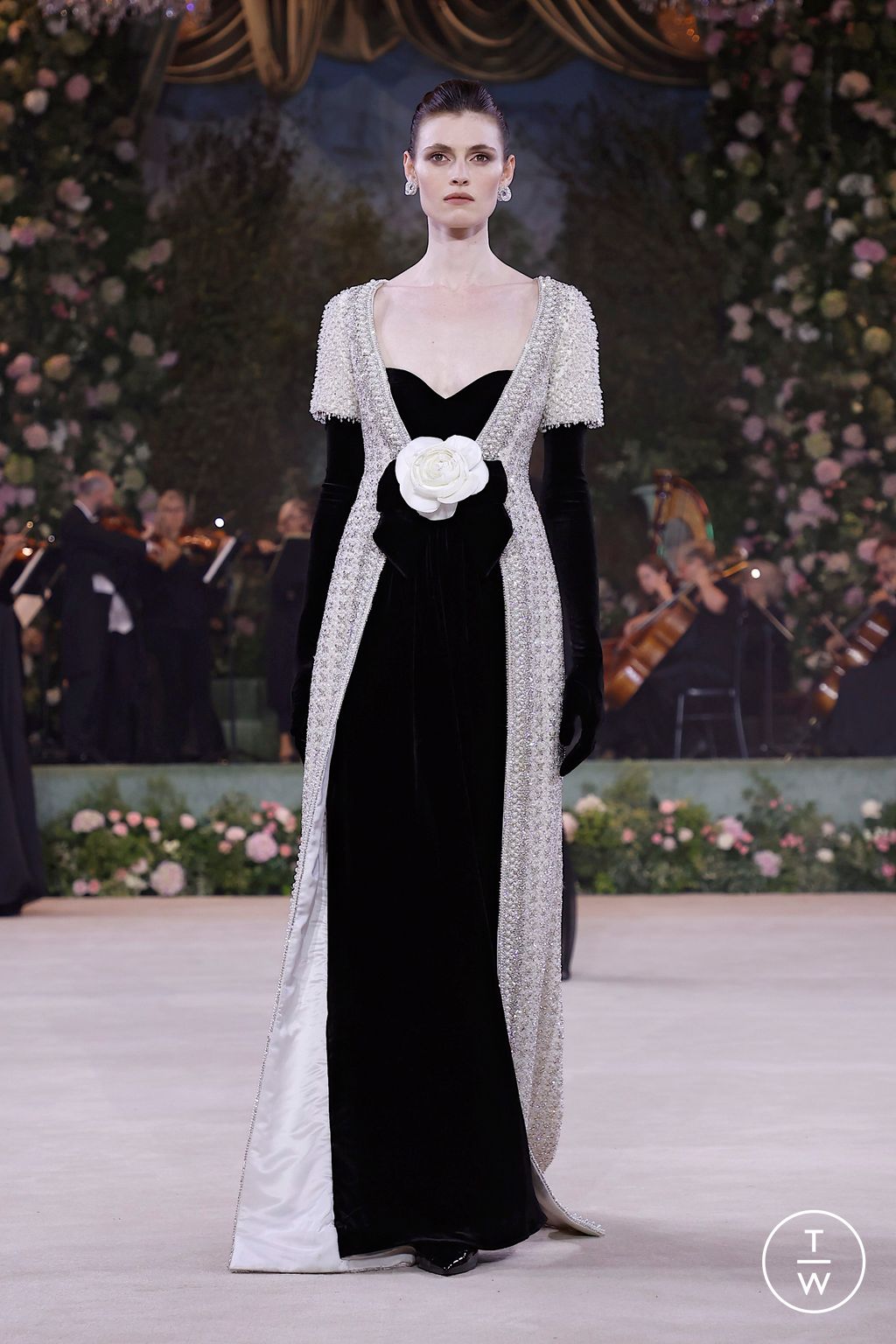 Fashion Week London Spring/Summer 2026 look 4 from the Richard Quinn collection womenswear