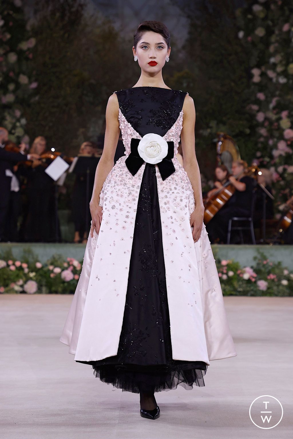 Fashion Week London Spring/Summer 2026 look 15 from the Richard Quinn collection womenswear