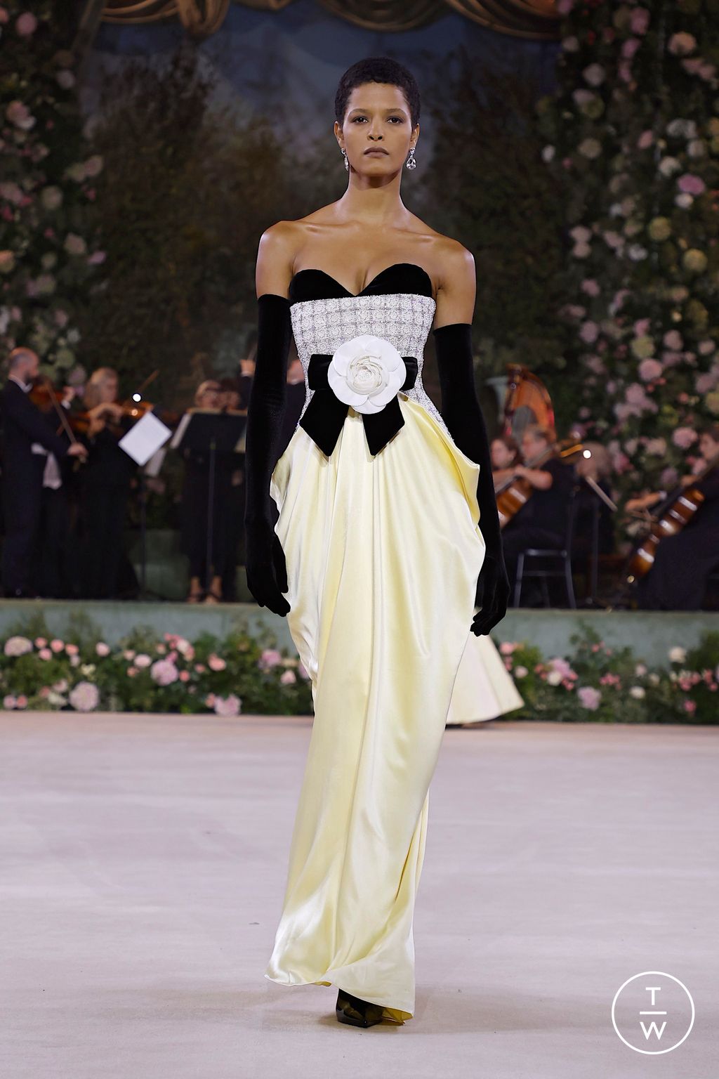 Fashion Week London Spring/Summer 2026 look 17 de la collection Richard Quinn womenswear